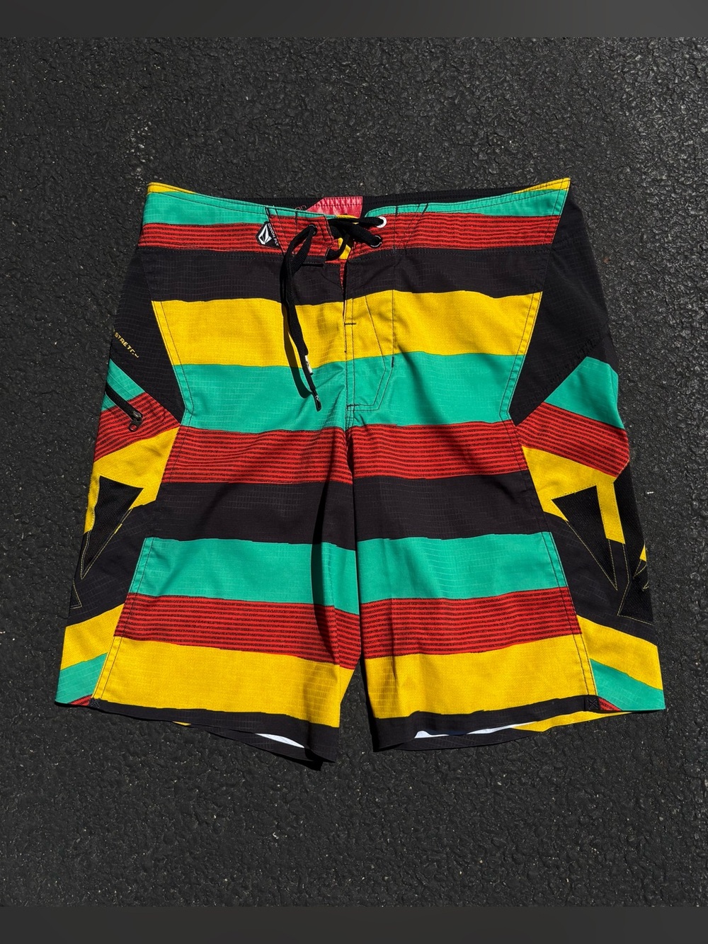 Volcom Maguro Striped Rasta Board Shorts Size 32 Striped Swim Beach Surf Summer